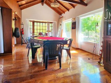 Casa en Lagartos sobre lote 1600 m² con pileta y golf — apto crédito