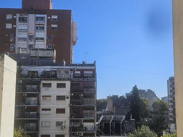 VENTA DEPARTAMENTO 3 AMBIENTES - FLORES