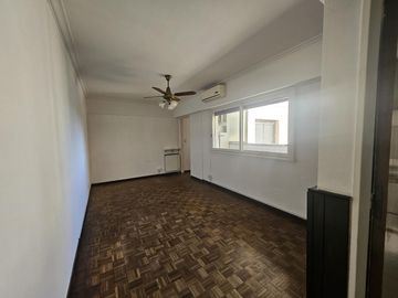 VENTA DEPARTAMENTO 3 AMBIENTES - FLORES