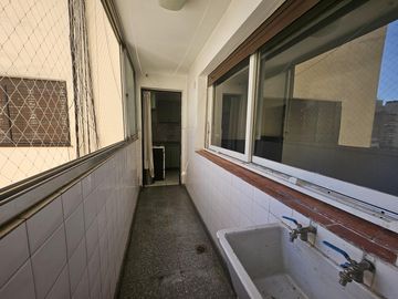VENTA DEPARTAMENTO 3 AMBIENTES - FLORES
