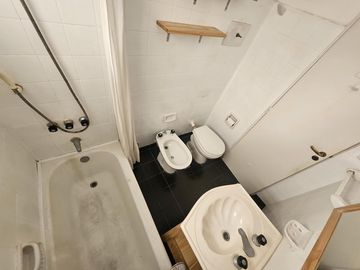 VENTA DEPARTAMENTO 3 AMBIENTES - FLORES