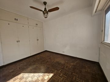 VENTA DEPARTAMENTO 3 AMBIENTES - FLORES