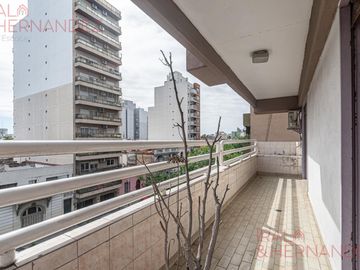 Venta 3 ambientes en Flores C/COCHERA FIJA y dependencia
