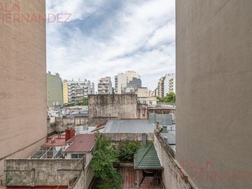 Venta 3 ambientes en Flores C/COCHERA FIJA y dependencia