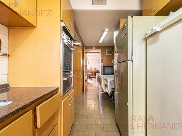Venta 3 ambientes en Flores C/COCHERA FIJA y dependencia