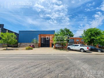 Alquier deposito nave industrial 3400 m2 en alquiler, Parque Industrial Tigre