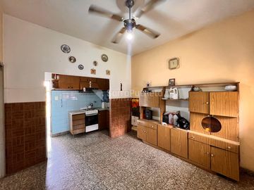 Venta en block casa 3 ambientes y departamento 3 ambientes Moron Sur