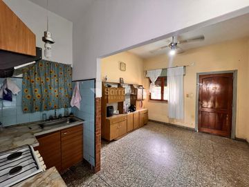 Venta en block casa 3 ambientes y departamento 3 ambientes Moron Sur