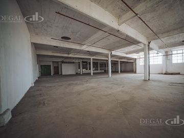 Depósito en Mataderos