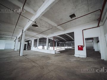 Depósito en Mataderos