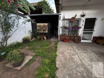 Venta de Casa De 3 Ambientes en Villa Bosch