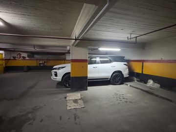 VENTA | COCHERA |  VILLA DEL PARQUE |