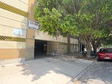 VENTA | COCHERA |  VILLA DEL PARQUE |