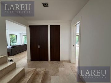 Casa en Venta, Barrio Privado El Barranco