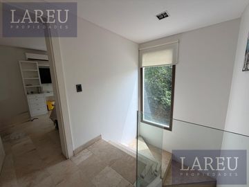 Casa en Venta, Barrio Privado El Barranco