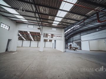 Depósito en Mataderos