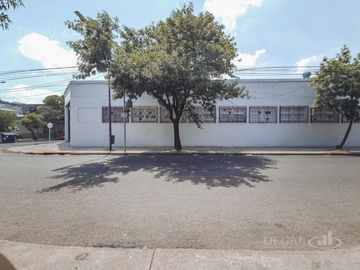 Depósito en Mataderos