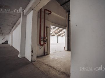 Depósito en Mataderos