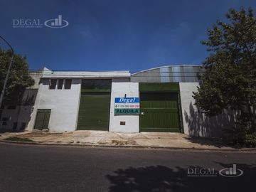 Depósito en Mataderos