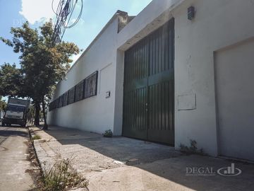 Depósito en Mataderos