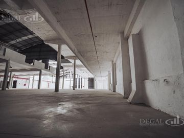 Depósito en Mataderos