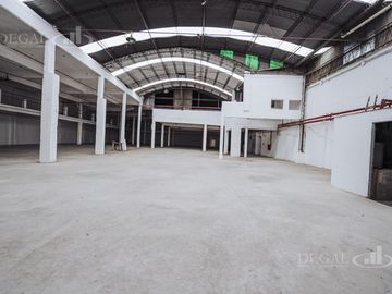Depósito en Mataderos