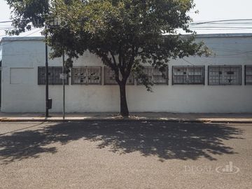 Depósito en Mataderos