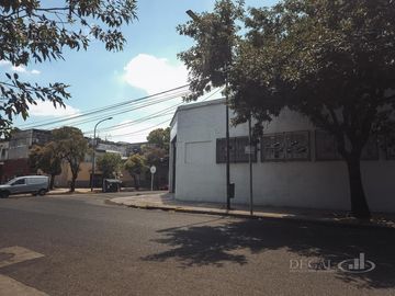 Depósito en Mataderos