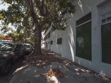 Depósito en Mataderos