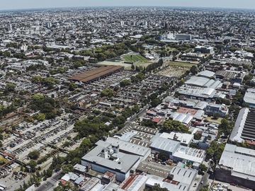 Depósito en Mataderos
