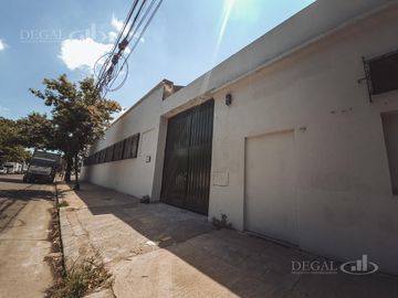 Depósito en Mataderos