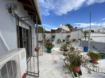 Venta PH 3 ambientes interno con terraza propia Apto Credito Hipotecario en Villa Maipu San Martin