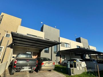 Duplex en Venta en Terrazas de Manantiales, 3 dormitorios, Galería