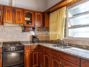 Venta casa 4 ambientes con cochera y patio en Villa Sarmiento