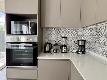 Alquiler y/o Venta en Barbarita a la Laguna, 5 Dormitorios en Suite.