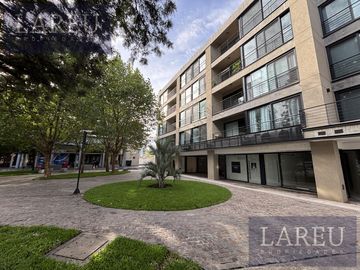Local  - AGORA III - 46 PLAZA