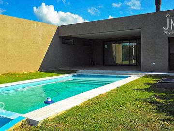 CASA EN VENTA SANTA ELENA PILAR DEL ESTE | 3 DORM + ESTUDIO | A ESTRENAR | FONDO AL ARROYO