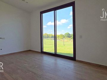 CASA EN VENTA SANTA ELENA PILAR DEL ESTE | 3 DORM + ESTUDIO | A ESTRENAR | FONDO AL ARROYO