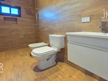 CASA EN VENTA SANTA ELENA PILAR DEL ESTE | 3 DORM + ESTUDIO | A ESTRENAR | FONDO AL ARROYO