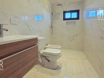 CASA EN VENTA SANTA ELENA PILAR DEL ESTE | 3 DORM + ESTUDIO | A ESTRENAR | FONDO AL ARROYO