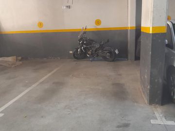 VENTA DEPARTAMENTO 2 AMBIENTES CON BAULERA  Y COCHERA OPCIONAL EN CONSTITUCION/ MONSERRAT