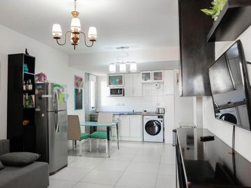 VENTA DEPARTAMENTO 2 AMBIENTES CON BAULERA  Y COCHERA OPCIONAL EN CONSTITUCION/ MONSERRAT