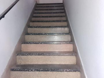 Alquiler 2 Propiedades juntas en 2 Plantas  en Ramos Mejia Solo uso Comercial   Excelente Ubicación