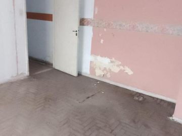 Alquiler 2 Propiedades juntas en 2 Plantas  en Ramos Mejia Solo uso Comercial   Excelente Ubicación