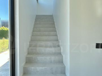 Casa moderna en venta en Nordelta, Barrio Las Tipas, 3/4 dormitorios