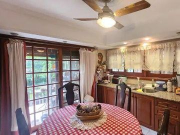 Casa chalet seis ambientes jardin a la venta en Wilde apto acepta permutas