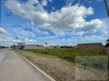 Únicos 3 Terrenos Juntos en Venta Sobre Av. Marconi