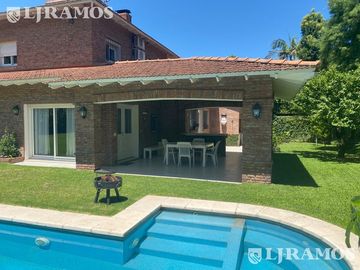 Casa en venta en  La Horqueta - 5 dormitorios