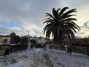 Casa cuatro ambientes en venta wilde chalet cochera