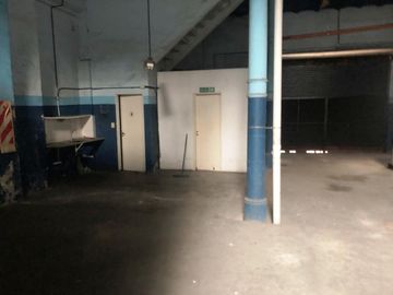 Deposito alquiler en constitucion  de 1451 mts cub